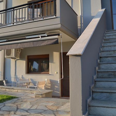 Grey House Apartments ニキティ エクステリア 写真