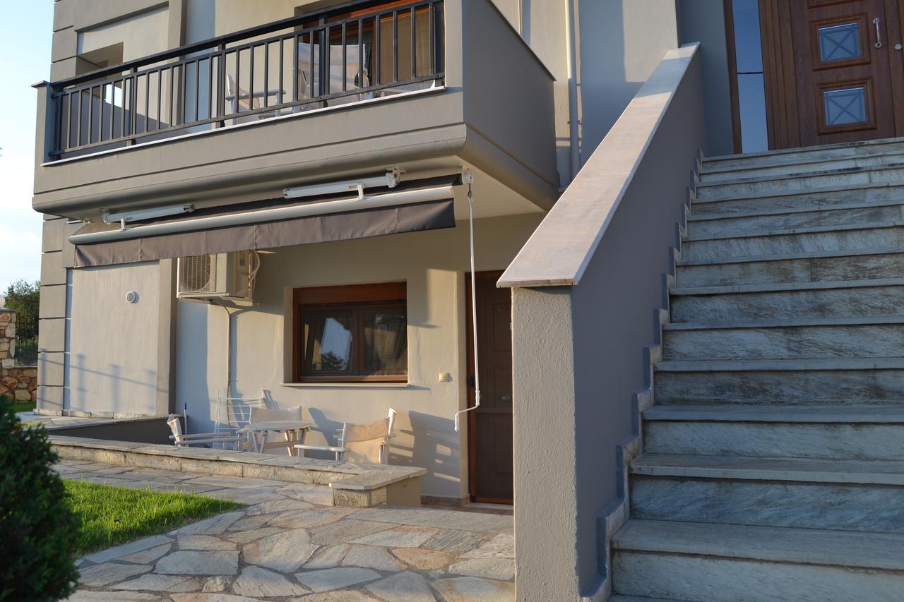Grey House Apartments ニキティ エクステリア 写真