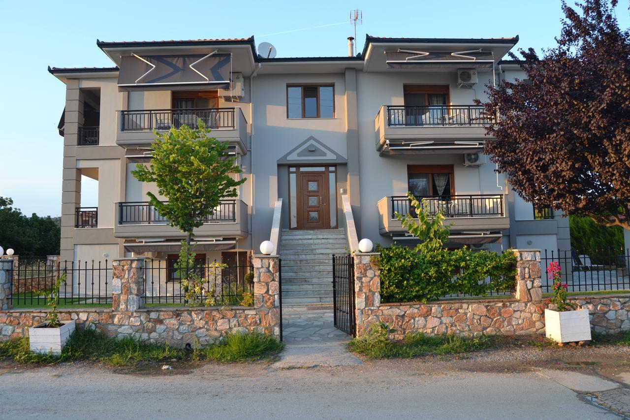 Grey House Apartments ニキティ エクステリア 写真